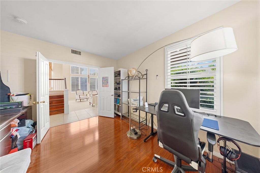 32 Laurelwood, Irvine, CA 92620 32 Laurelwood, Irvine, CA 92620