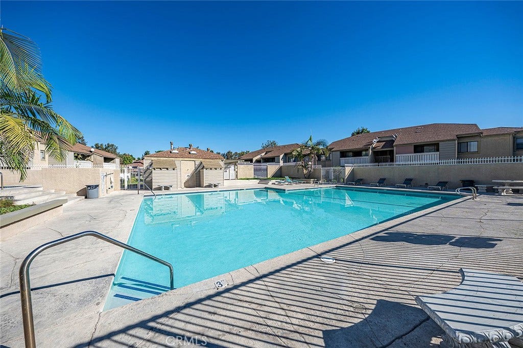 10 Country Mile Road, Pomona, CA 91766 10 Country Mile Road, Pomona, CA 91766