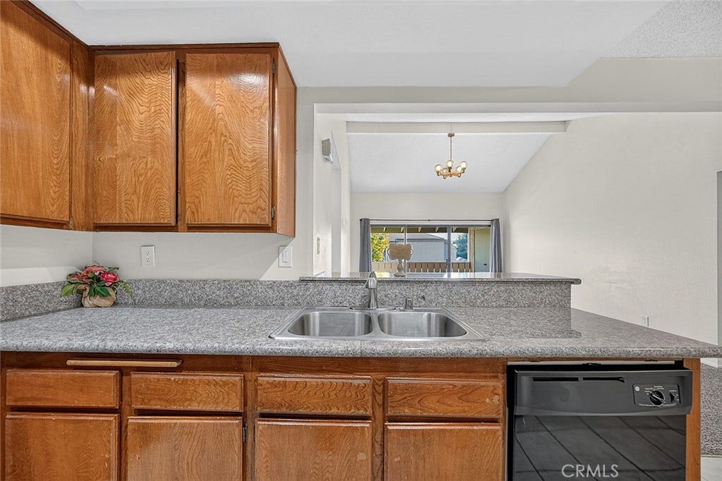 10 Country Mile Road, Pomona, CA 91766 10 Country Mile Road, Pomona, CA 91766