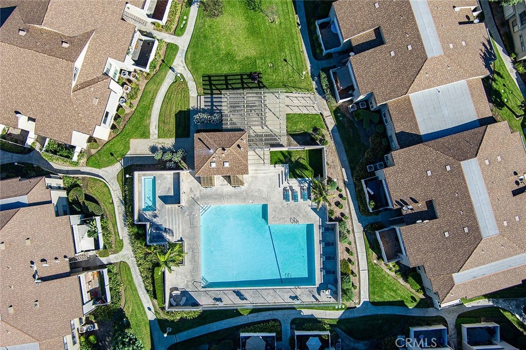 10 Country Mile Road, Pomona, CA 91766 10 Country Mile Road, Pomona, CA 91766