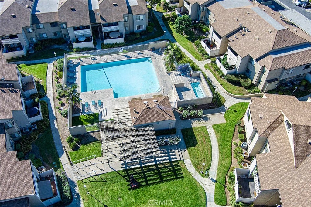 10 Country Mile Road, Pomona, CA 91766 10 Country Mile Road, Pomona, CA 91766
