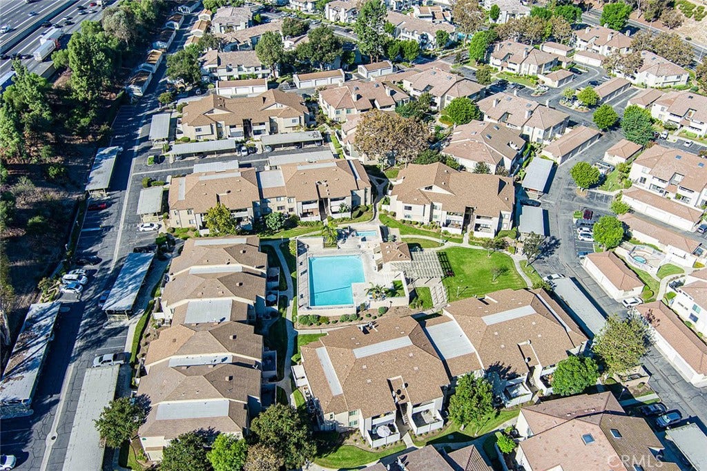 10 Country Mile Road, Pomona, CA 91766 10 Country Mile Road, Pomona, CA 91766