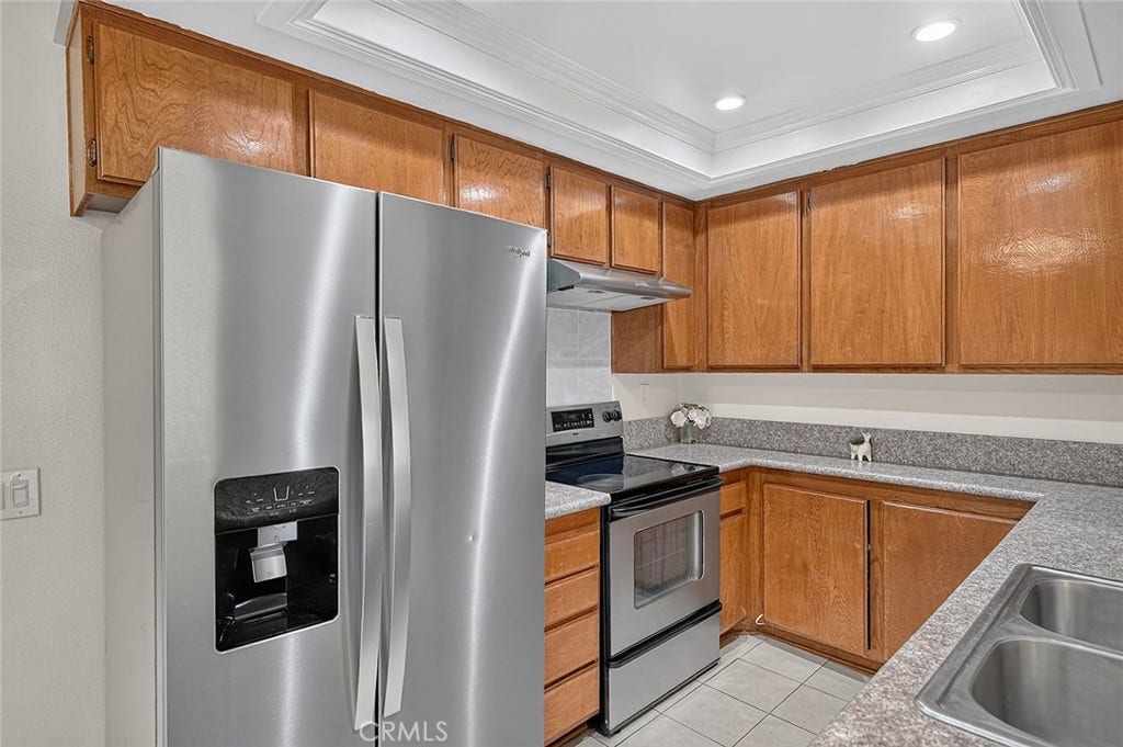 10 Country Mile Road, Pomona, CA 91766 10 Country Mile Road, Pomona, CA 91766