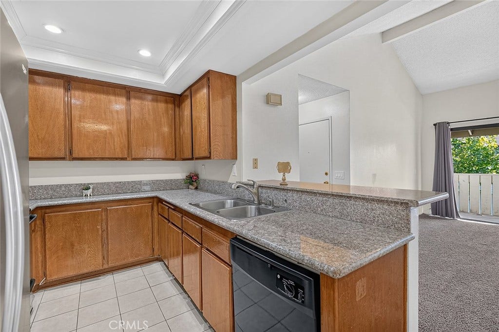 10 Country Mile Road, Pomona, CA 91766 10 Country Mile Road, Pomona, CA 91766