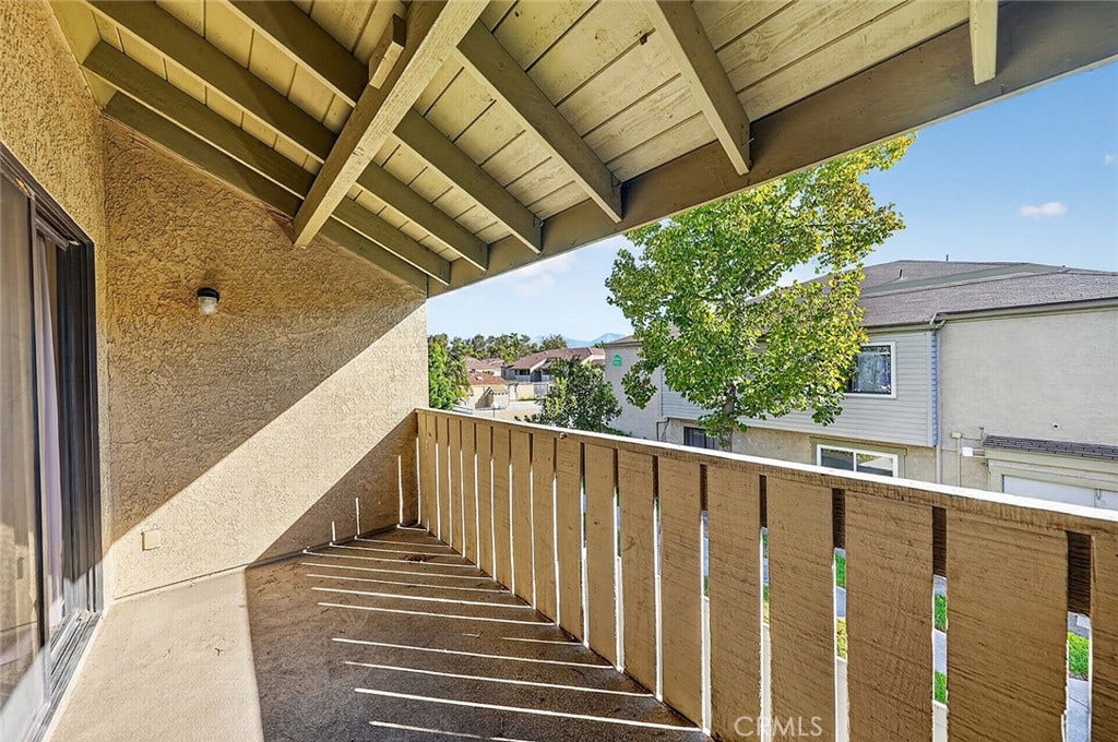 10 Country Mile Road, Pomona, CA 91766 10 Country Mile Road, Pomona, CA 91766