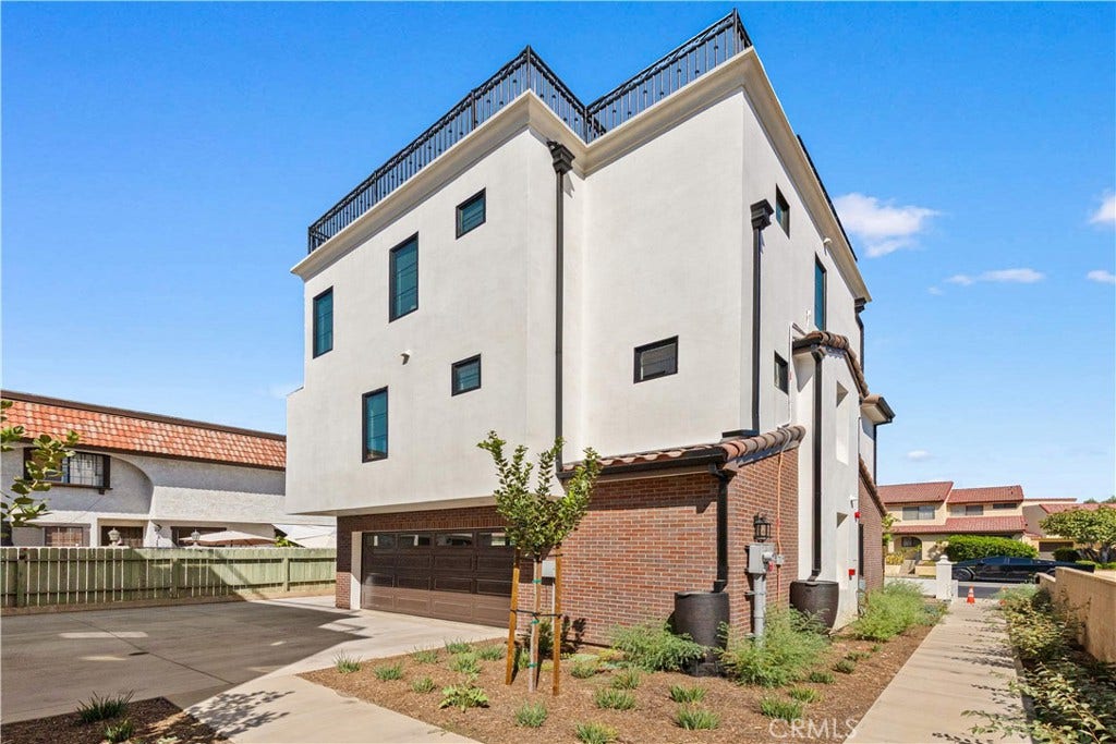 220 W Mission, #A, San Gabriel, CA 91776 220 W Mission, #A, San Gabriel, CA 91776