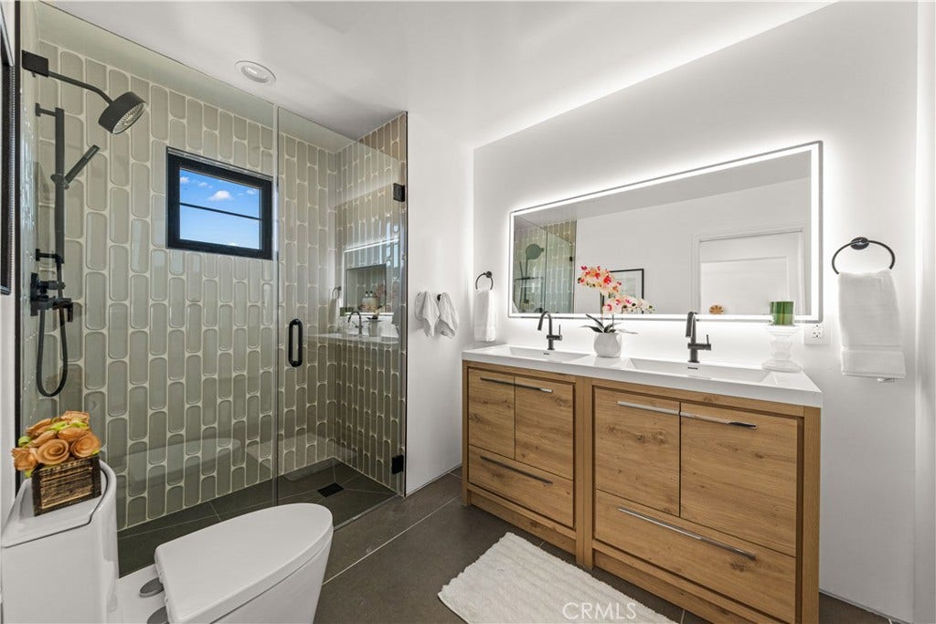 220 W Mission, #A, San Gabriel, CA 91776 220 W Mission, #A, San Gabriel, CA 91776