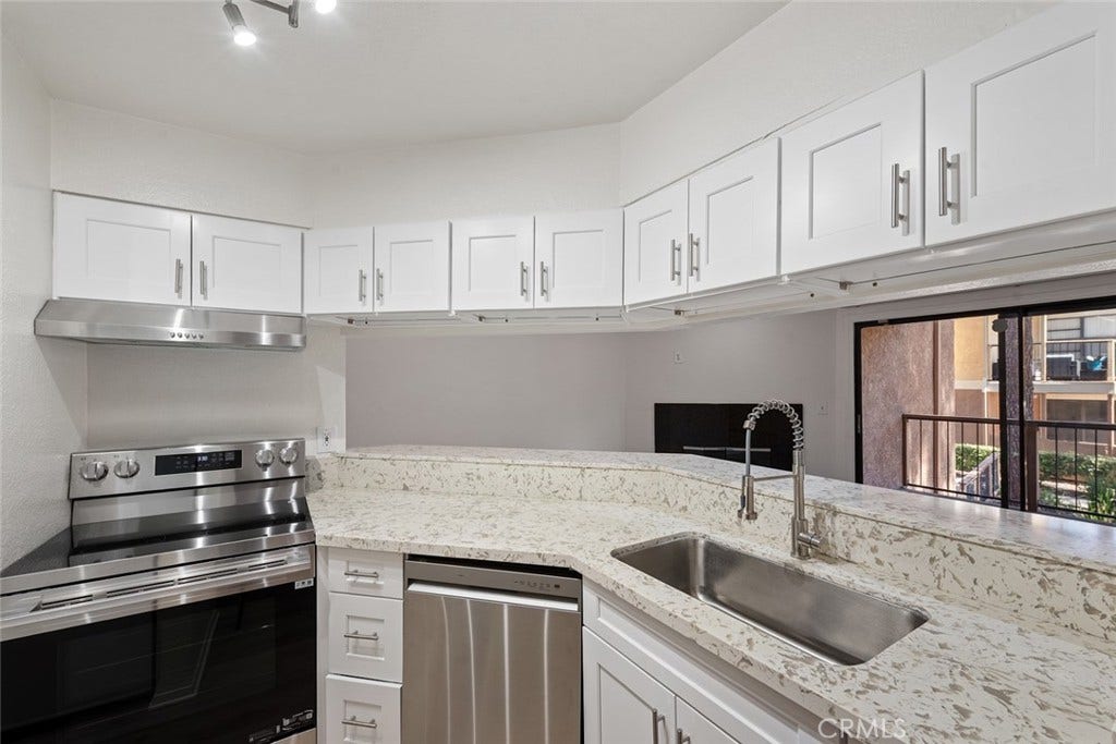 10655 Lemon, Rancho Cucamonga, CA 91737 Kitchen