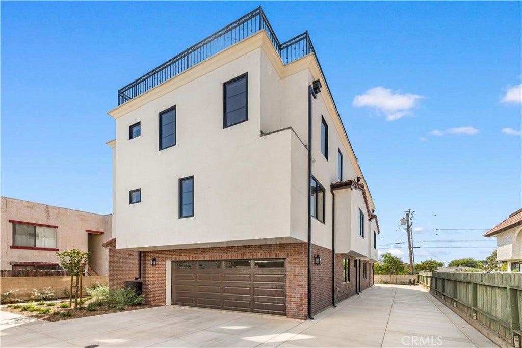 220 W Mission, #B, San Gabriel, CA 91776 220 W Mission, #B, San Gabriel, CA 91776
