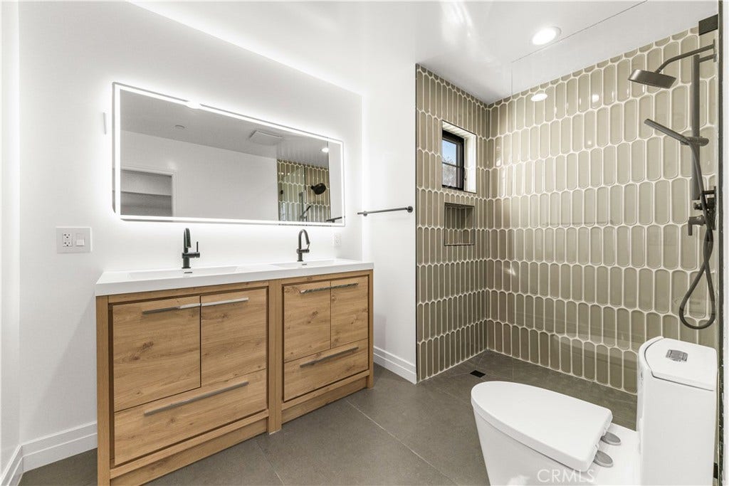 220 W Mission, #B, San Gabriel, CA 91776 220 W Mission, #B, San Gabriel, CA 91776