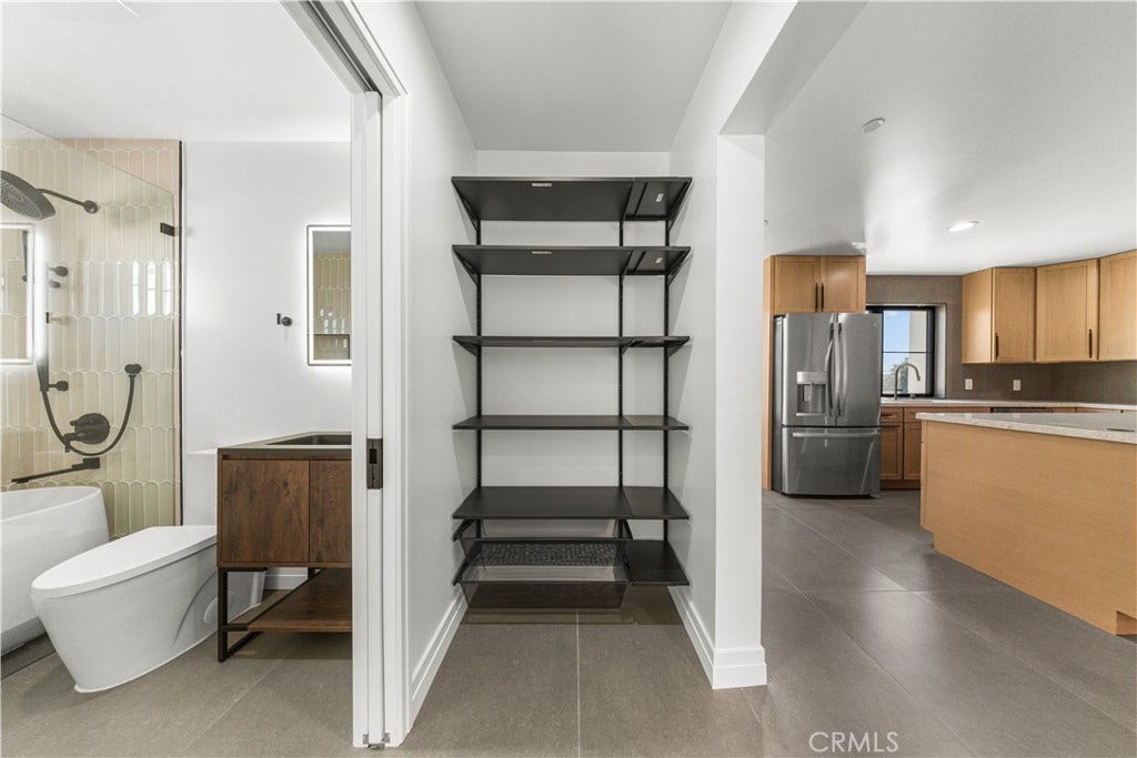 220 W Mission, #B, San Gabriel, CA 91776 220 W Mission, #B, San Gabriel, CA 91776