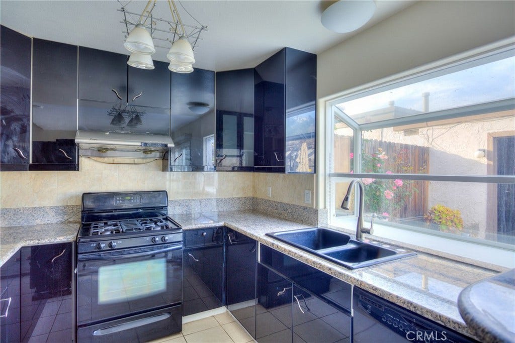 2368 Canyon Park, Diamond Bar, CA 91765 2368 Canyon Park, Diamond Bar, CA 91765