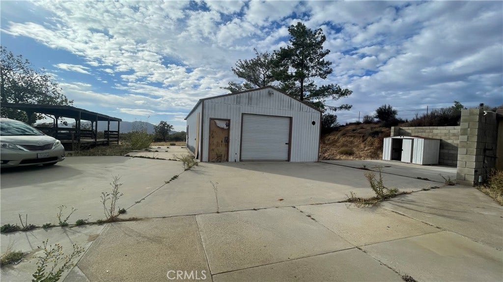 Metal Workshop building