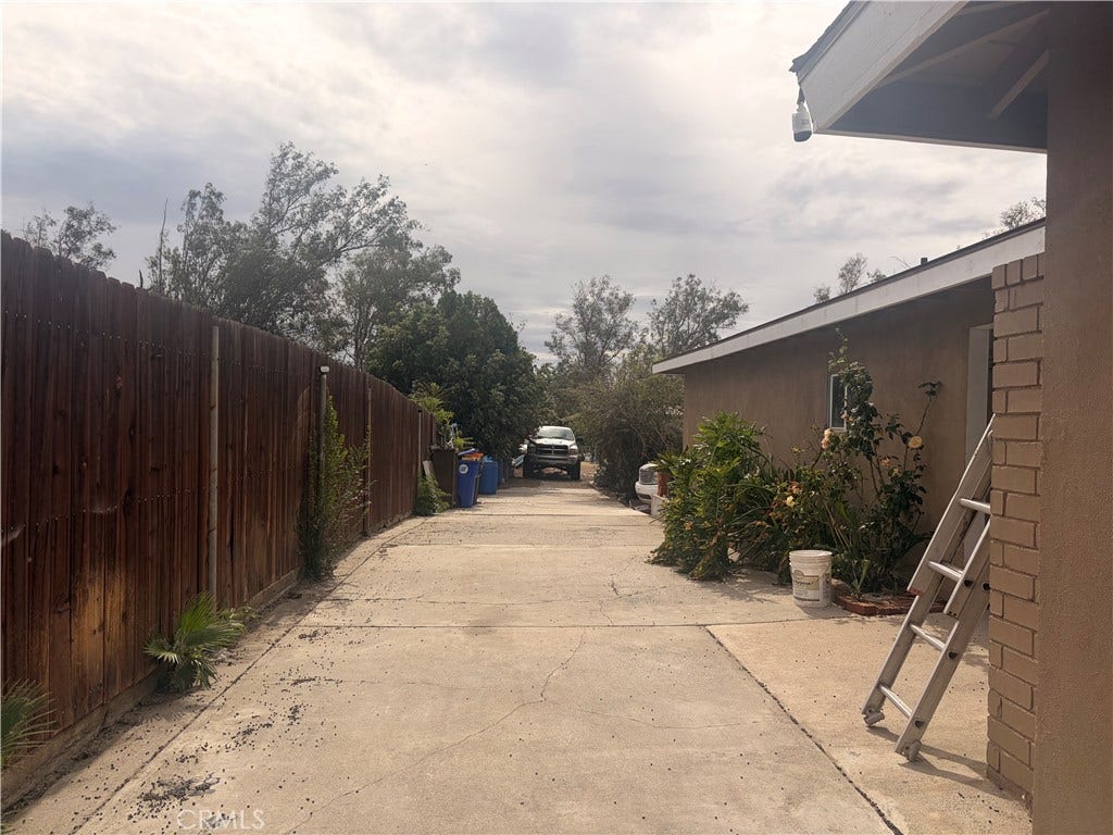 15169 Sequoia Avenue, Fontana, CA 92335 15169 Sequoia Avenue, Fontana, CA 92335