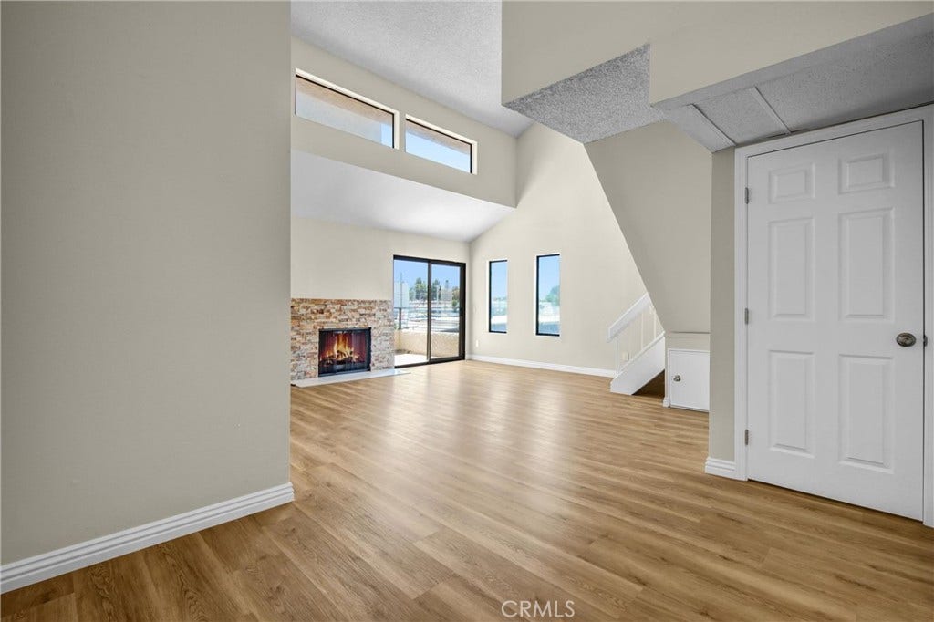 8221 Langdon Avenue, #207, Van Nuys, CA 91406 8221 Langdon Avenue, #207, Van Nuys, CA 91406