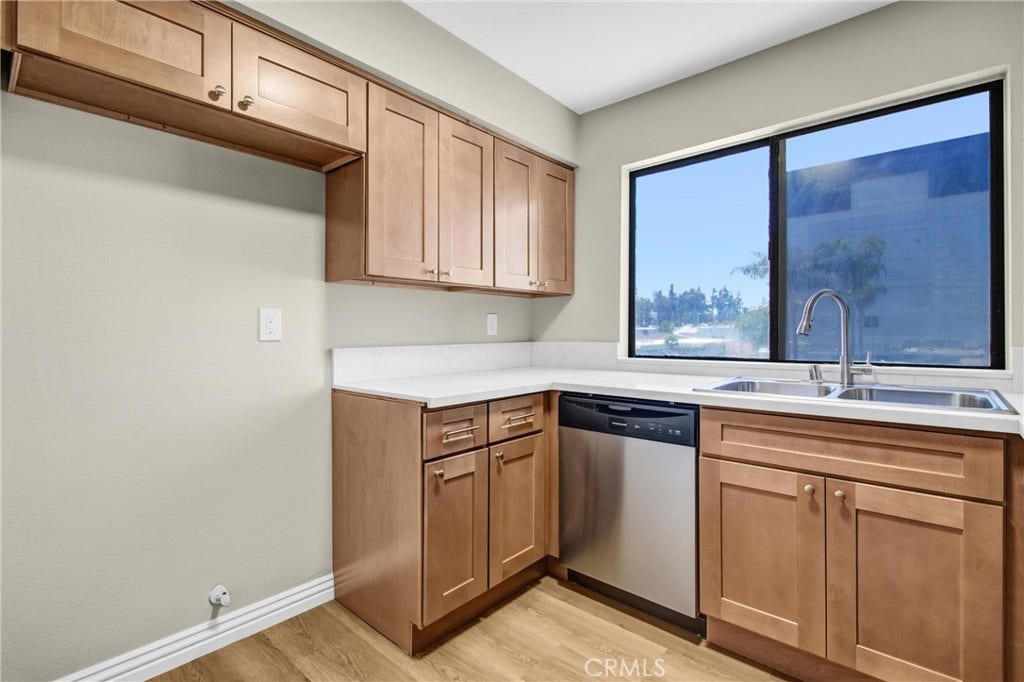8221 Langdon Avenue, #207, Van Nuys, CA 91406 8221 Langdon Avenue, #207, Van Nuys, CA 91406