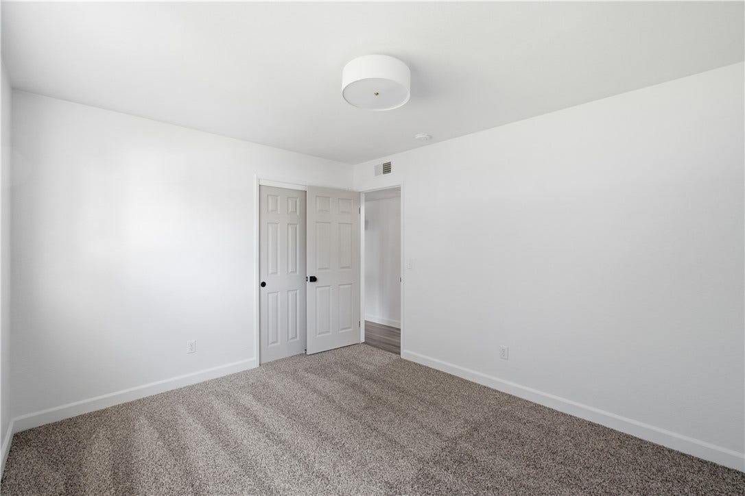 626 W Dorothea, Visalia, CA 93277 626 W Dorothea, Visalia, CA 93277