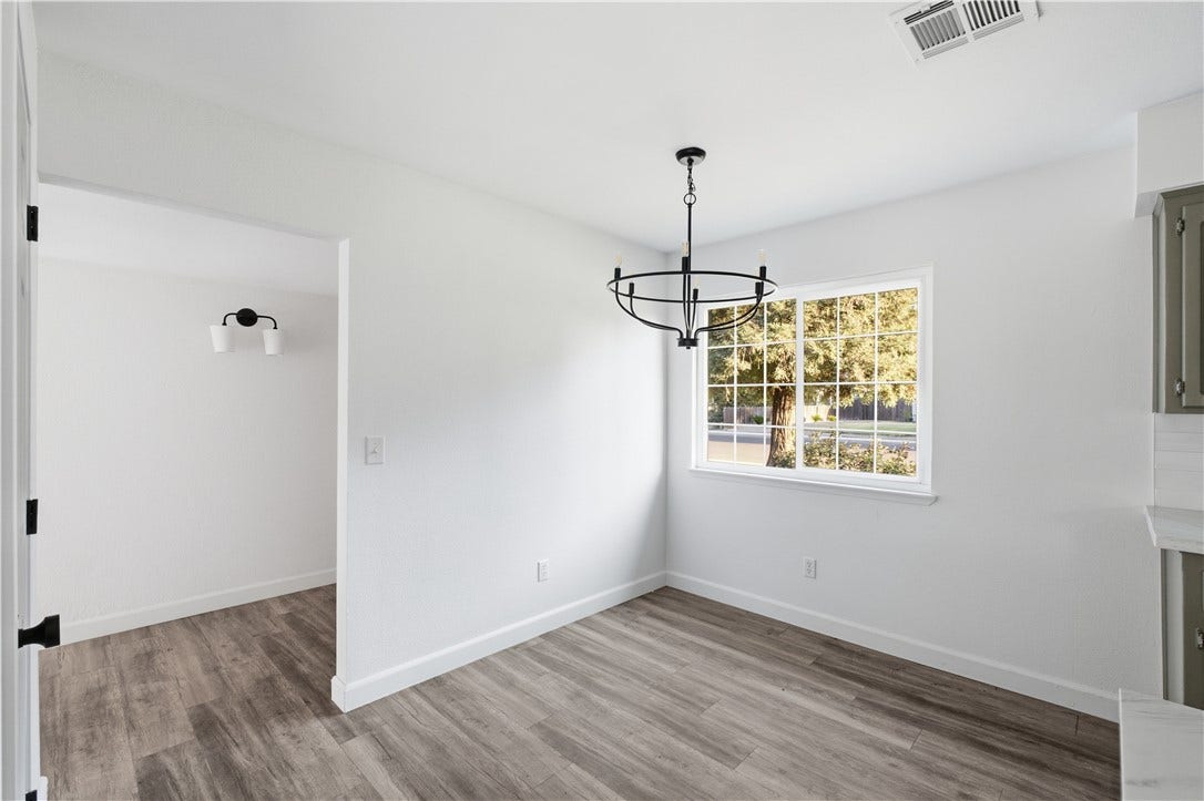 626 W Dorothea, Visalia, CA 93277 626 W Dorothea, Visalia, CA 93277