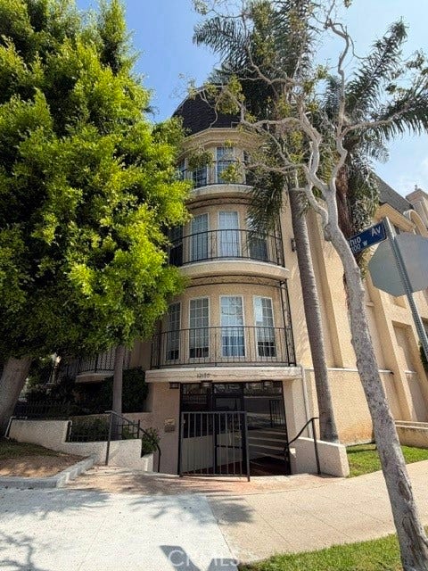 Property photo for 12130 Ohio, Los Angeles, CA
