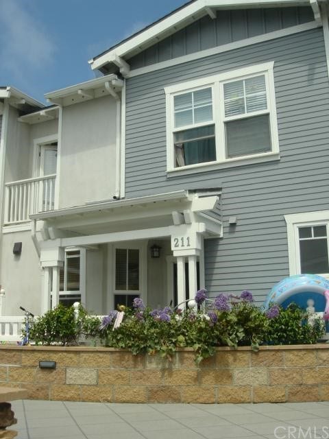 Property photo for 211 Aviation Place, Manhattan Beach, CA
