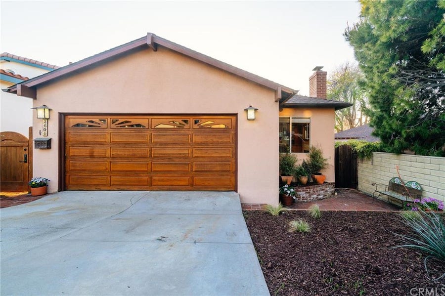 Property photo for 3601 Walnut Avenue, Manhattan Beach, CA