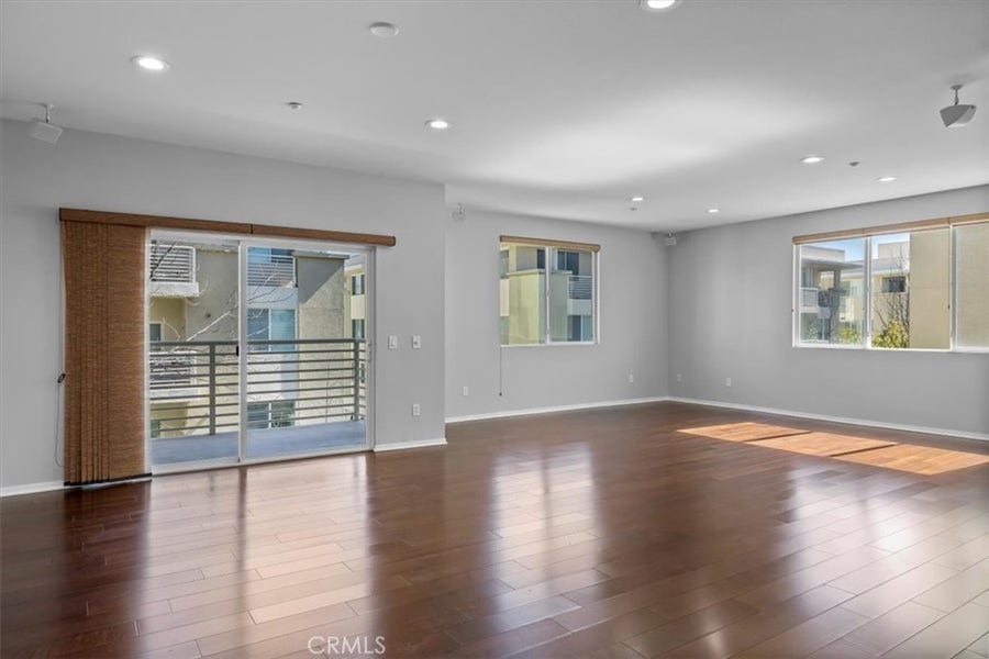 Property photo for 12922 Union Avenue, #302, Hawthorne, CA