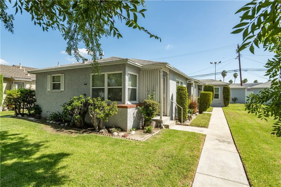 Property photo for 2122 Montair Avenue, Long Beach, CA