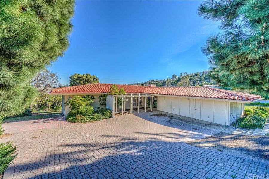 Property photo for 916 Via Mirada, Palos Verdes Estates, CA