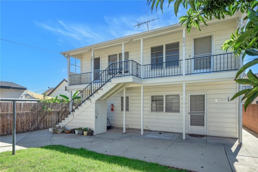 Property photo for 687 W 18th, San Pedro, CA
