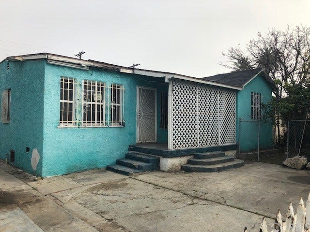Property photo for 121 W 88th Place, Los Angeles, CA