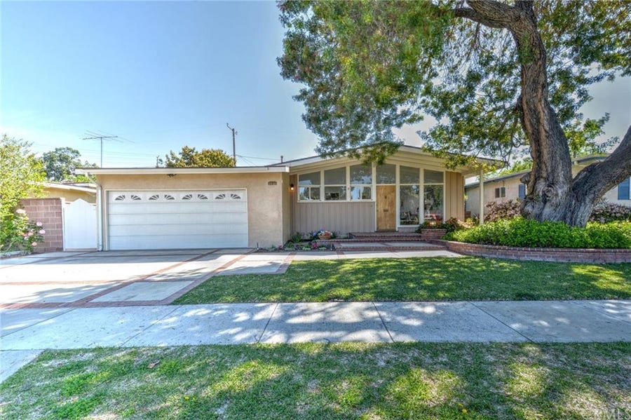 Property photo for 2330 Fanwood Avenue, Long Beach, CA