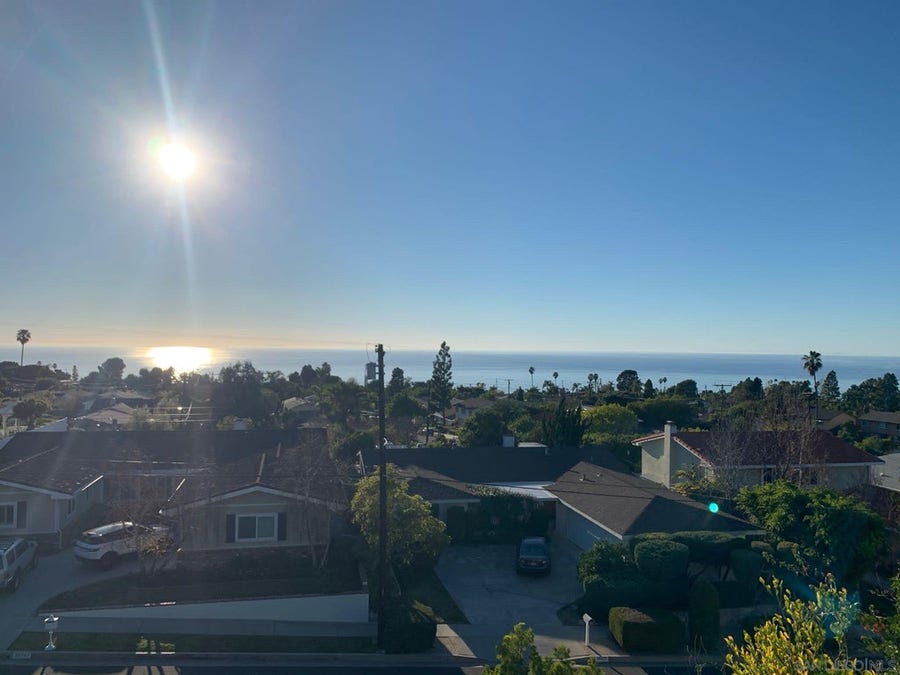 Property photo for 28625 Trailriders Dr, Rancho Palos Verdes, CA