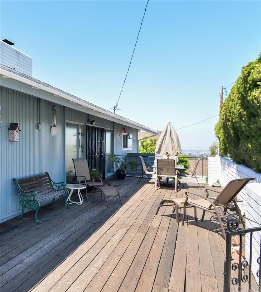 Property photo for 52 Cayuse Lane, Rancho Palos Verdes, CA