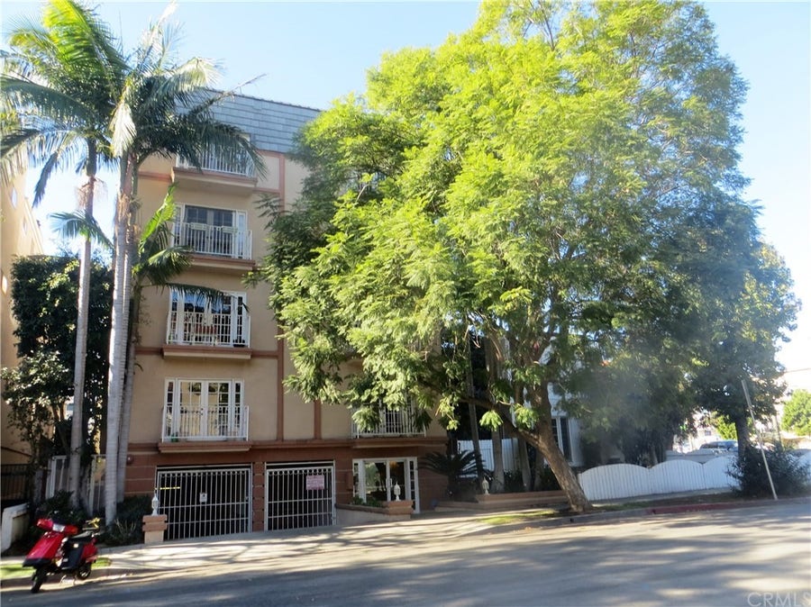 Property photo for 2205 S BENTLEY Avenue, #102, Los Angeles, CA