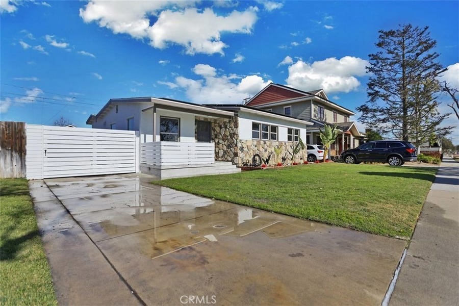 Property photo for 5419 E Mezzanine Way, Long Beach, CA