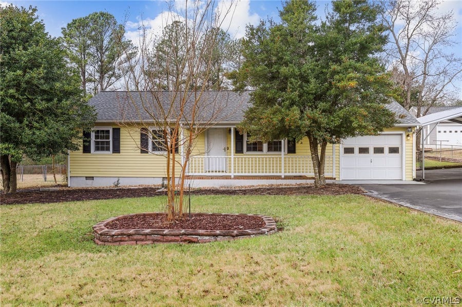 Property photo for 8351 Raven Run Drive, Mechanicsville, VA