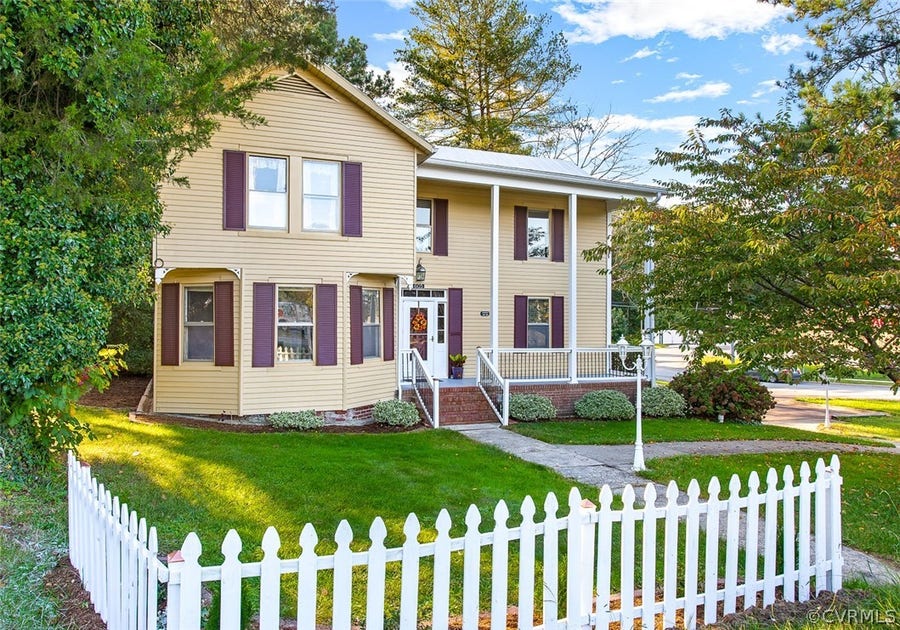 Property photo for 605 Mineral Avenue, Louisa, VA