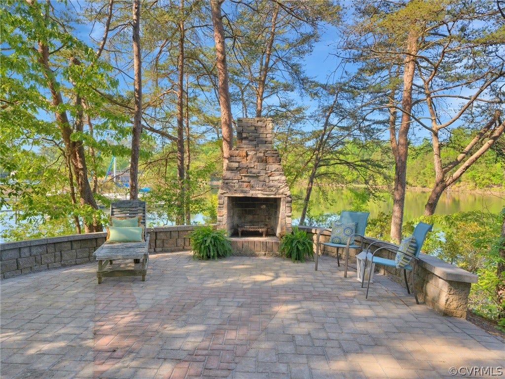 649 Kennsbury Road, Middlesex, VA 23070 649 Kennsbury Road, Middlesex, VA 23070