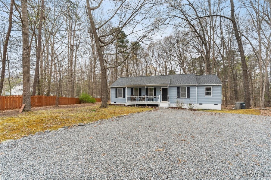 Property photo for 2 Cornwallis Cove, Ruther Glen, VA