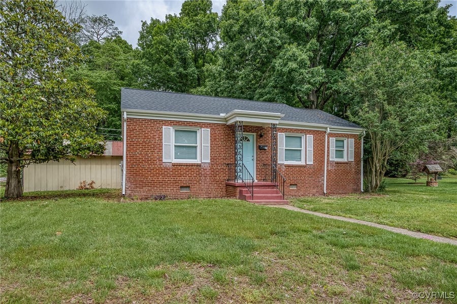 Property photo for 27 Medlock Road, Sandston, VA