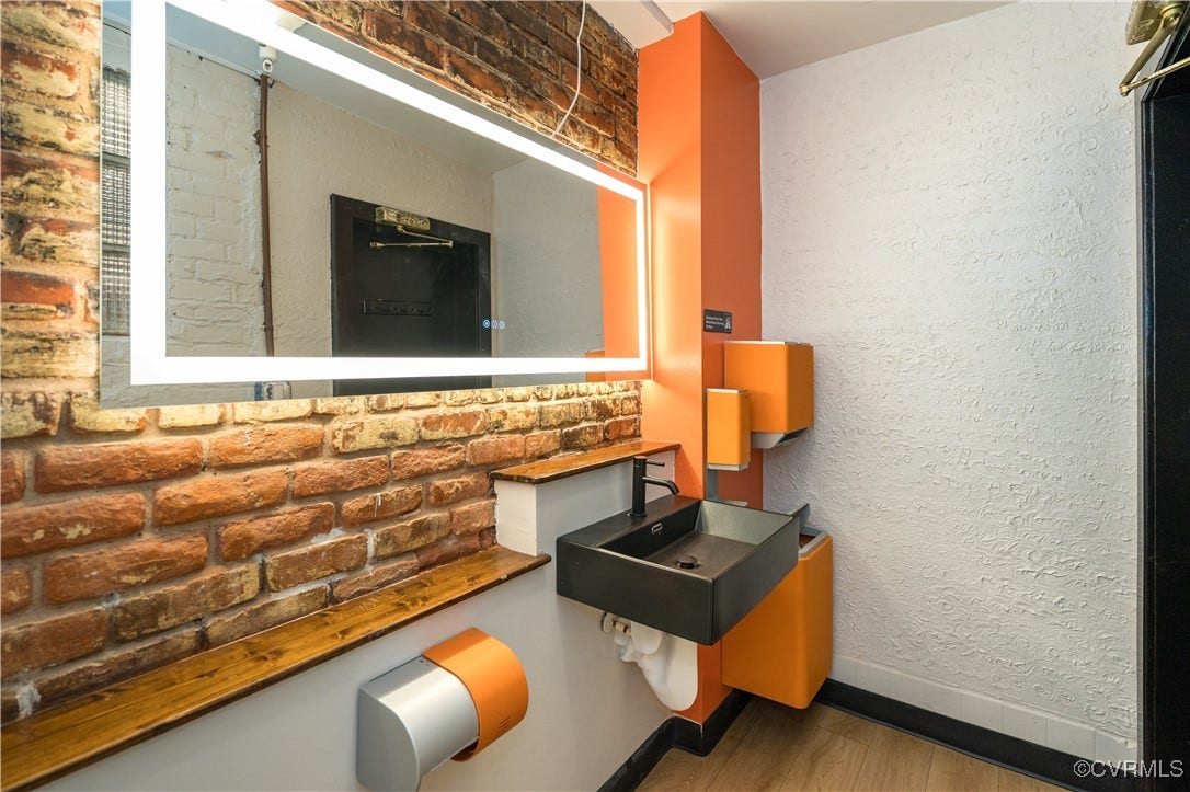 417 W Grace Street, Richmond, VA 23220