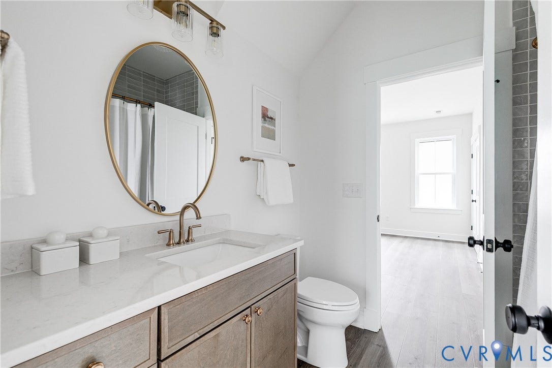 1823 W Cary Street, #A, Carytown, Richmond, VA 23220 Adjoining bathroom, 2nd level