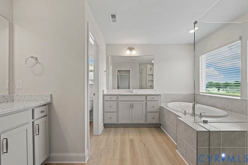 16885 Watchman Way, Sheppards Fold, Beaverdam, VA 23153 Photo represents the plan, not the actual home. Design selections may vary.