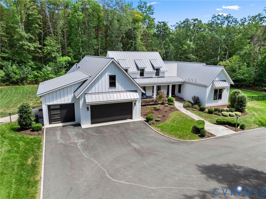 Property photo for 1992 Huguenot Trail, Powhatan, VA