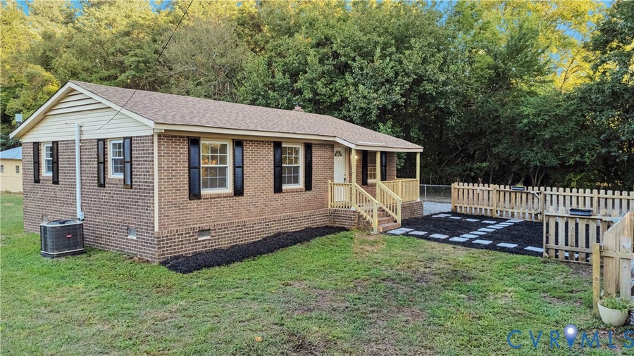 Property photo for 11182 Tinsley Drive, Ashland, VA