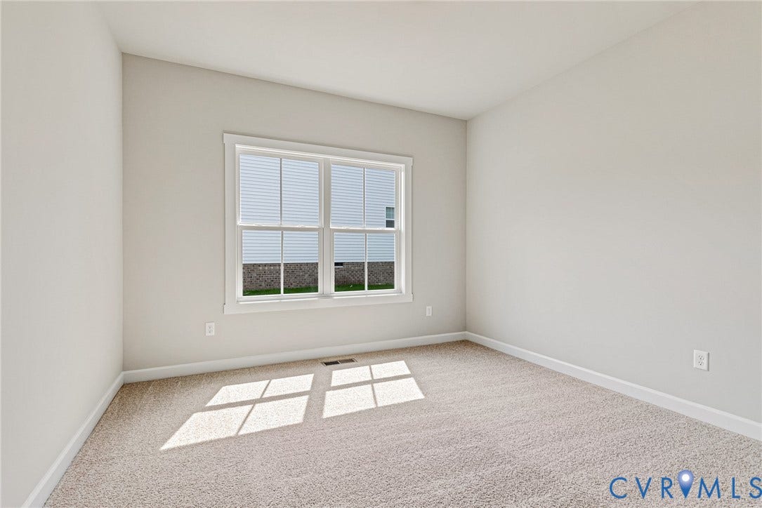 Flex or possible guest space on 1st floor