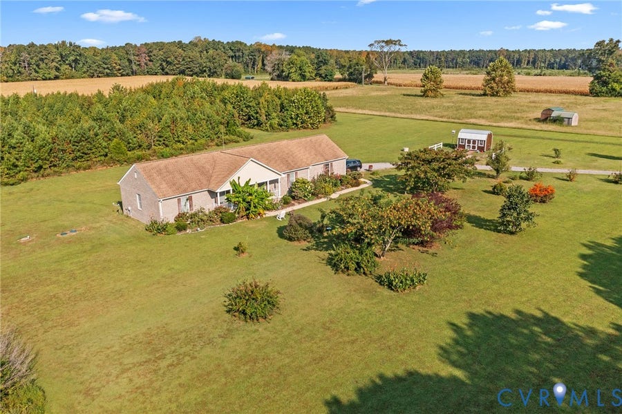 Property photo for 15900 Nobles Road, Disputanta, VA