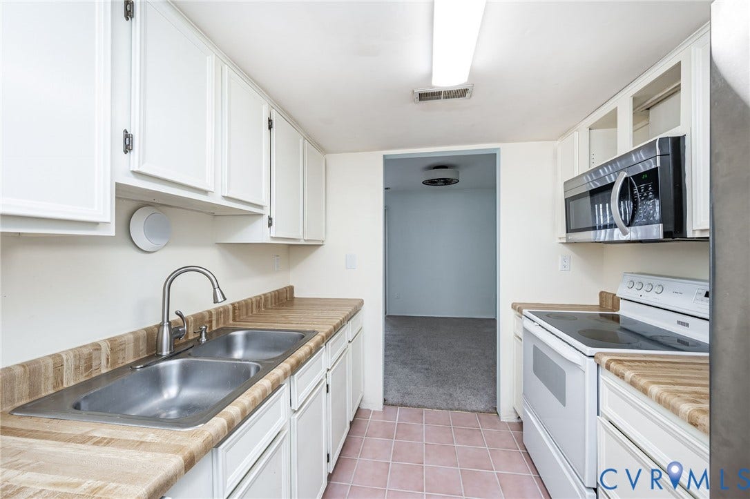 9604 Springfield Woods Circle, Glen Allen, VA 23060 9604 Springfield Woods Circle, Glen Allen, VA 23060