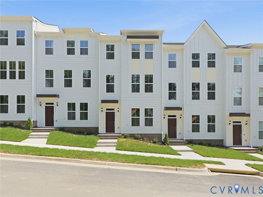 Property photo for 13813 Riverlight Drive, Midlothian, VA