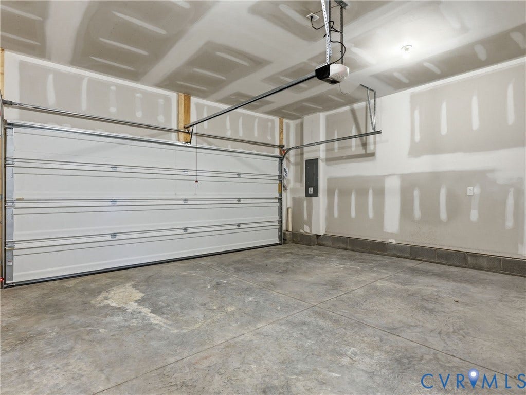 13807 Riverlight Drive, Midlothian, VA 23114 13807 Riverlight Drive, Midlothian, VA 23114